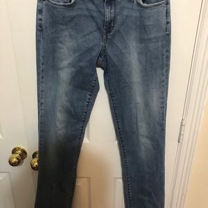 DKNY - Curvy Skinny Jeans